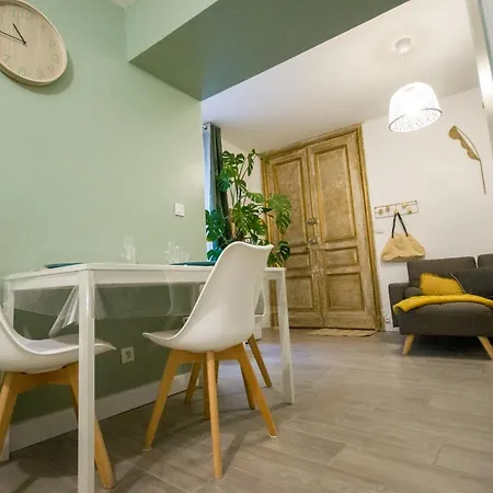 Apartament Le Voltaire.issimo Yourhosthelper