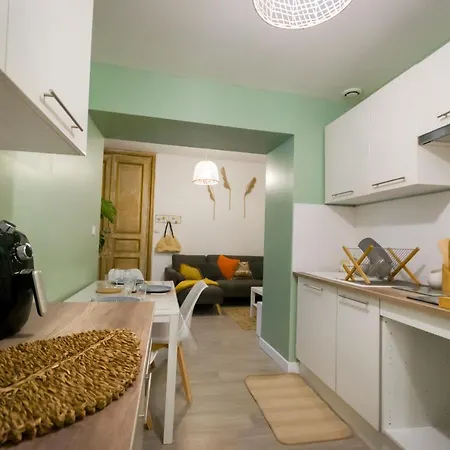 Le Voltaire.issimo Yourhosthelper Apartament *